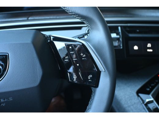 Peugeot e-5008 Allure Avantage 73 kWh | Afn. Trekhaak | Allseason | Navigatie | Achteruitrijcamera | Apple Carpl... ActivLease financial lease