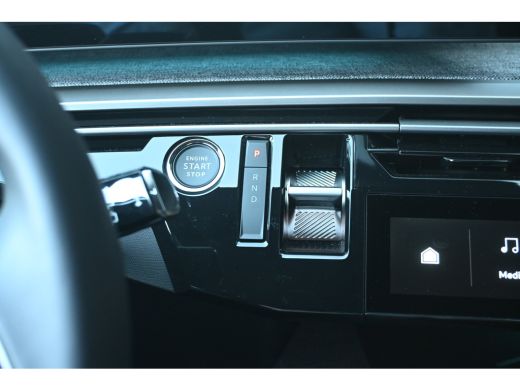 Peugeot e-5008 Allure Avantage 73 kWh | Afn. Trekhaak | Allseason | Navigatie | Achteruitrijcamera | Apple Carpl... ActivLease financial lease