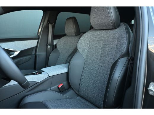 Peugeot e-5008 Allure Avantage 73 kWh | Afn. Trekhaak | Allseason | Navigatie | Achteruitrijcamera | Apple Carpl... ActivLease financial lease