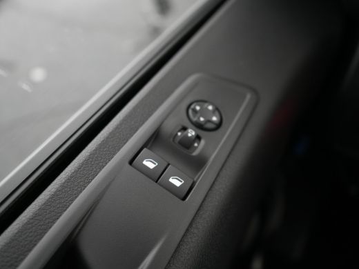 Peugeot e-Expert EV L3 75 kWh | Achteruitrijcamera | Airco | Cruise control ActivLease financial lease