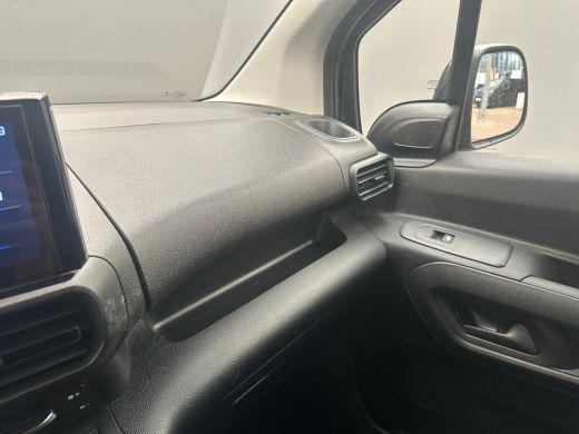 Peugeot Partner 1.5 BlueHDi 100 S&S L1 Camera | 16" Lichtmetaal | carplay | Climate | Ingerichte Laadruimte | Par... ActivLease financial lease