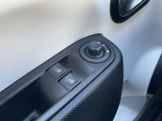 Renault Twingo 1.0 SCe Collection 5-Deurs Airco Elek.Pakket NL-Auto! ActivLease financial lease