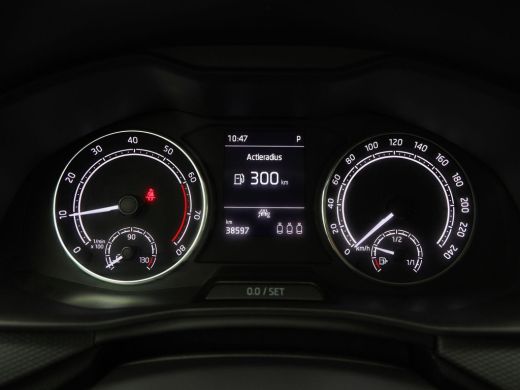 Skoda Kamiq 1.0 TSi 110 Pk Automaat Ambition | Cruise Control | Airco | Carplay | Parkeersensoren | 16 Inch |... ActivLease financial lease