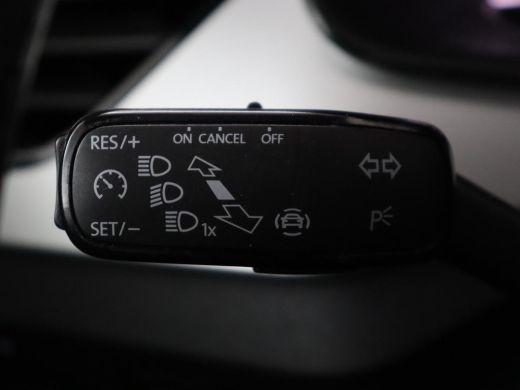 Skoda Kamiq 1.0 TSI Sport | Automaat | Camera | Carplay | Virtual Cockpit | Sportstoelen | Climate control | ... ActivLease financial lease