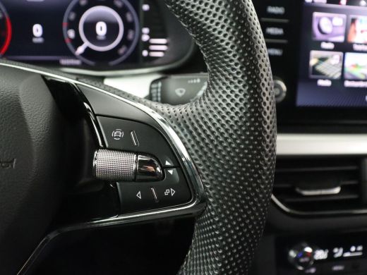 Skoda Kamiq 1.0 TSI Sport | Automaat | Camera | Carplay | Virtual Cockpit | Sportstoelen | Climate control | ... ActivLease financial lease