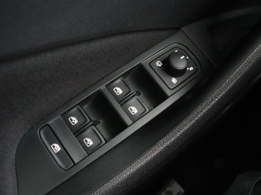 Skoda Kamiq 1.0 TSI Sport | Automaat | Camera | Carplay | Virtual Cockpit | Sportstoelen | Climate control | ... ActivLease financial lease