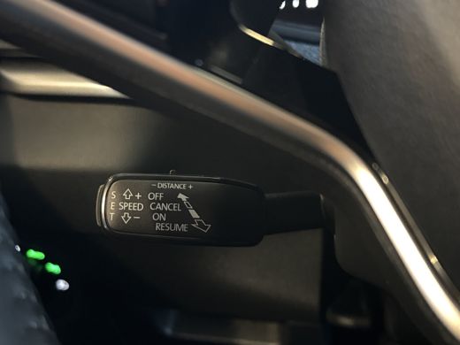 Skoda Karoq TSI 115PK SELECTION CARPLAY/LED/ECC ActivLease financial lease