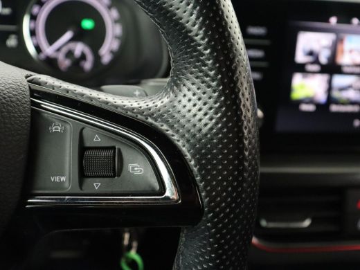 Skoda Scala 1.0 TSI Sport | Automaat | Panoramadak | Carplay | Full LED | Climate control | Sportstoelen | Pa... ActivLease financial lease