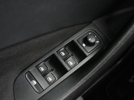 Skoda Scala 1.0 TSI Sport | Automaat | Panoramadak | Carplay | Full LED | Climate control | Sportstoelen | Pa... ActivLease financial lease