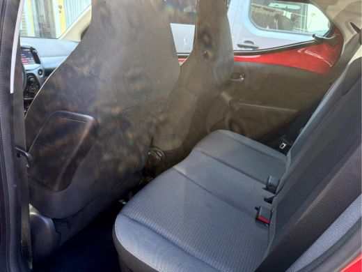 Toyota Aygo 1.0 VVT-i x-play Camera, App Connect ActivLease financial lease