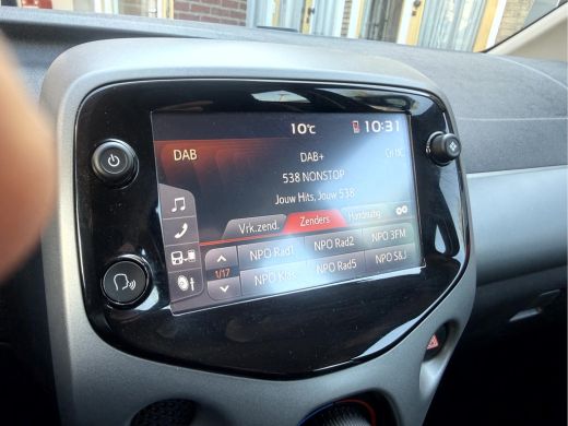 Toyota Aygo 1.0 VVT-i x-play Camera, App Connect ActivLease financial lease