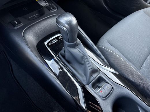 Toyota Corolla Touring Sports 1.8 Hybrid Dynamic **ADAPTIEF CRUISE CONTROL/ KEYLESS/ STOELVERWARMING** ActivLease financial lease