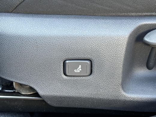 Toyota Corolla Touring Sports 1.8 Hybrid Dynamic **ADAPTIEF CRUISE CONTROL/ KEYLESS/ STOELVERWARMING** ActivLease financial lease