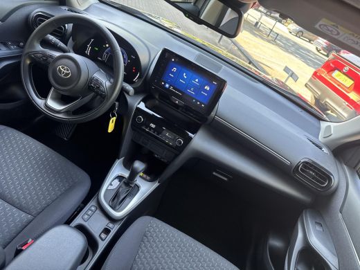 Toyota Yaris Cross 1.5 Hybrid 115 Business Plus | 06-10141018 Voor meer informatie ActivLease financial lease