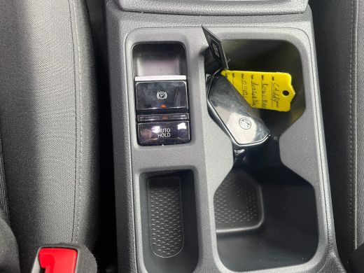 Volkswagen Caddy Life Maxi eHybrid | 7 Persoons | Adaptive Cruise | App Connect | PHEV ActivLease financial lease