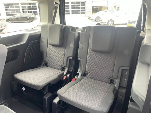 Volkswagen Caddy Life Maxi eHybrid | 7 Persoons | Adaptive Cruise | App Connect | PHEV ActivLease financial lease