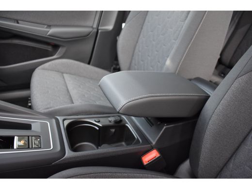 Volkswagen Golf Life Edition eHybrid | 'App-Connect' draadloze smartphone integratie | Achterbank in ongelijke de... ActivLease financial lease