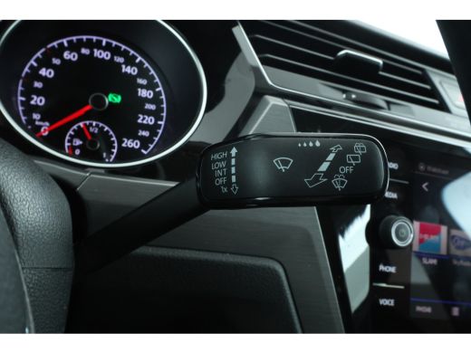 Volkswagen Touran 2.0 TDI Comfortline apple carplay, stoelverw. climate, ActivLease financial lease