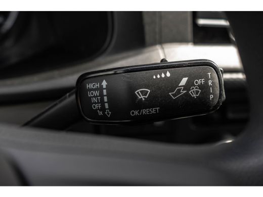 Volkswagen Transporter 2.0 TDI L2H1 | 150 PK | Cruise | Airco | Trekhaak ActivLease financial lease