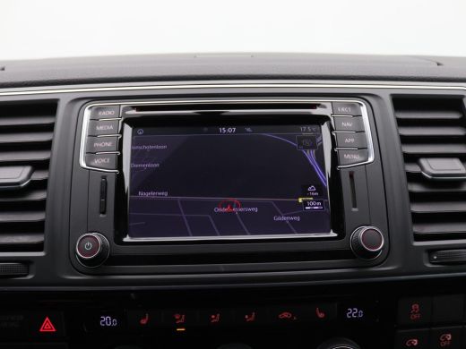 Volkswagen Transporter 2.0 TDI L2H1 DC 4Motion Highline 199PK DSG Caravelle, Schuifdak, Trekhaak, Memorystoel, Adaptieve... ActivLease financial lease