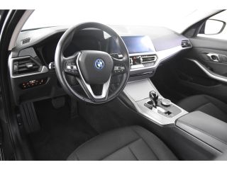 BMW 3 Serie 320e *1ste Eigenaar*Navigatie*Trekhaak*Camera*DAB*