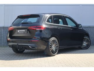 Mercedes-Benz B-Klasse 250 e Busin. Sfeerverlichting / Camera / 19inch / Trekhaak