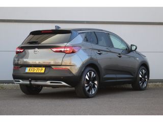 Opel Grandland X 1.6 Turbo Hybrid4 Ultimate