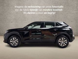 Peugeot 2008 1.2 PureTech Sport (APPLE CARPLAY, NAVIGATIE, LANE ASSIST, TREKHAAK, PARKEERSENSOREN, SPORTSTOELE...