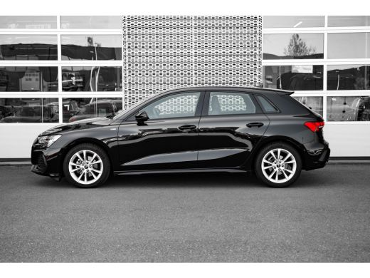 Audi A3 Sportback 30 TFSI S edition | ACC | Sportstoelen | LED | Car Play | ActivLease financial lease