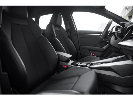 Audi A3 Sportback 30 TFSI S edition | ACC | Sportstoelen | LED | Car Play | ActivLease financial lease