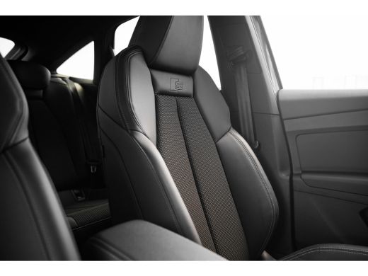 Audi Q4 Sportback e-tron 45 S Edition 82 kWh | Head up Display | Achteruitrijcamera | ACC | Stoelverwarming | ActivLease financial lease