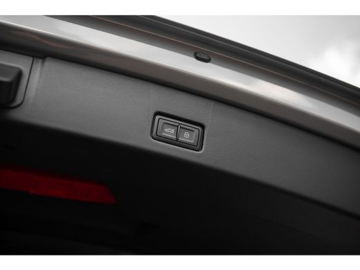 Audi Q4 Sportback e-tron 45 S Edition 82 kWh | Head up Display | Achteruitrijcamera | ACC | Stoelverwarming | ActivLease financial lease