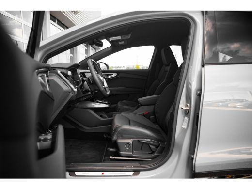 Audi Q4 Sportback e-tron 45 S Edition 82 kWh | Head up Display | Achteruitrijcamera | ACC | Stoelverwarming | ActivLease financial lease