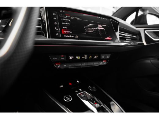 Audi Q4 Sportback e-tron 45 S Edition 82 kWh | Head up Display | Achteruitrijcamera | ACC | Stoelverwarming | ActivLease financial lease