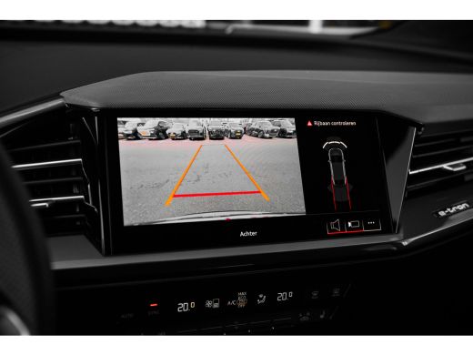 Audi Q4 Sportback e-tron 45 S Edition 82 kWh | Head up Display | Achteruitrijcamera | ACC | Stoelverwarming | ActivLease financial lease