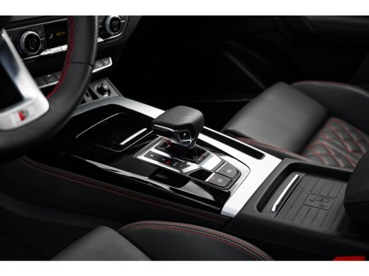 Audi Q5 55 TFSI e quattro Competition 367 PK | Trekhaak | Luchtvering | Panoramadak | Luxe lederen Sports... ActivLease financial lease