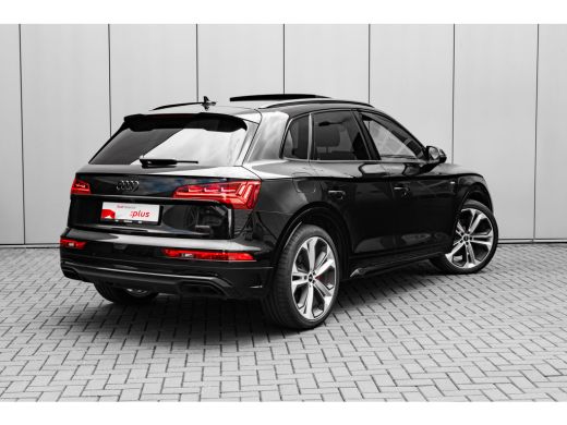 Audi Q5 55 TFSI e quattro Competition 367 PK | Trekhaak | Luchtvering | Panoramadak | Luxe lederen Sports... ActivLease financial lease