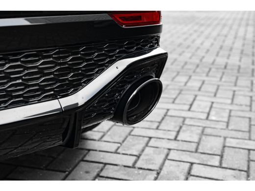 Audi Q8 4.0 TFSI RS quattro 600PK | Trekhaak | Ceramisch | Soft-Close | B&O Advanced | Panorama Dak | Nac... ActivLease financial lease