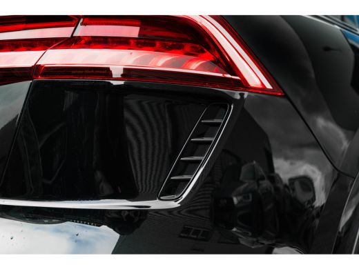 Audi Q8 4.0 TFSI RS quattro 600PK | Trekhaak | Ceramisch | Soft-Close | B&O Advanced | Panorama Dak | Nac... ActivLease financial lease