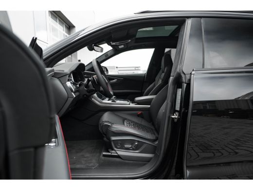 Audi Q8 4.0 TFSI RS quattro 600PK | Trekhaak | Ceramisch | Soft-Close | B&O Advanced | Panorama Dak | Nac... ActivLease financial lease
