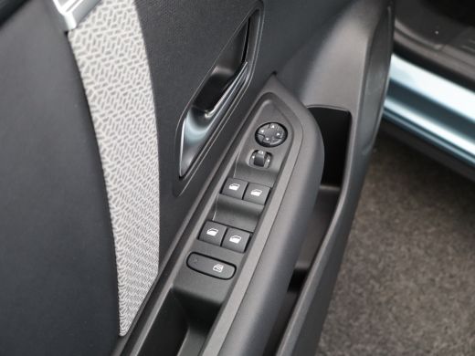 Citroën &euml;-C4 You 50 kWh 3 Fase | Camera | Parkeersensoren Achter | Apple Carplay/Android Auto | 18" Lichtmetal... ActivLease financial lease