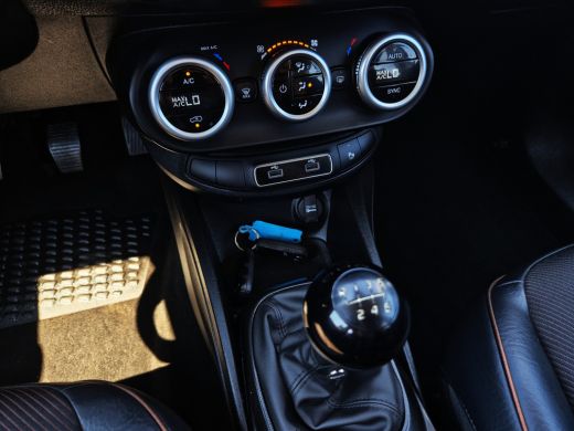 Fiat 500X 1.0 GSE Lounge - 120 Pk - Euro 6 - Navi - Climate Control ActivLease financial lease