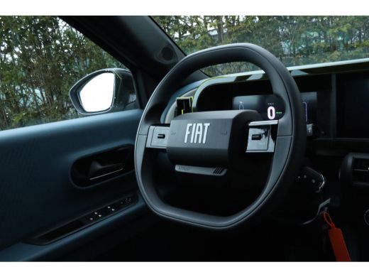 Fiat Grande Panda RED 11kW 44 kWh | Airco | Apple Carplay/Android Auto|telefoonintegratie premium | Cruise control ActivLease financial lease