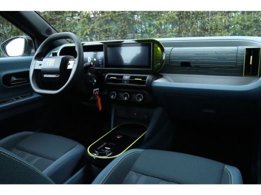 Fiat Grande Panda RED 11kW 44 kWh | Airco | Apple Carplay/Android Auto|telefoonintegratie premium | Cruise control ActivLease financial lease