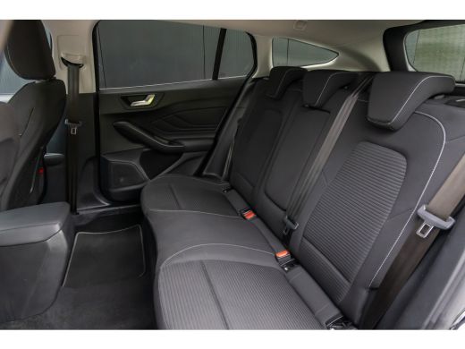 Ford Focus 1.0 EcoBoost Titanium Automaat | Adaptieve cruise | Winter-pack | Afn. Trekhaak | Camera | Elec. ... ActivLease financial lease