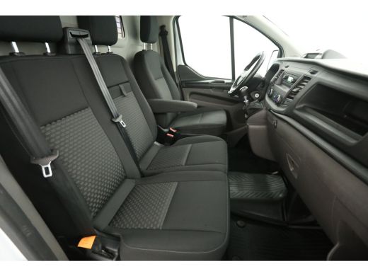 Ford Transit Custom 2.0 TDCI L1H1 | Airco | Cruise | 3 Zits | Trekhaak | Parkeersens. ActivLease financial lease