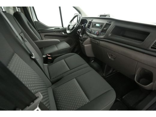 Ford Transit Custom 2.0 TDCI L1H1 | Airco | Cruise | 3 Zits | Trekhaak | Parkeersens. ActivLease financial lease