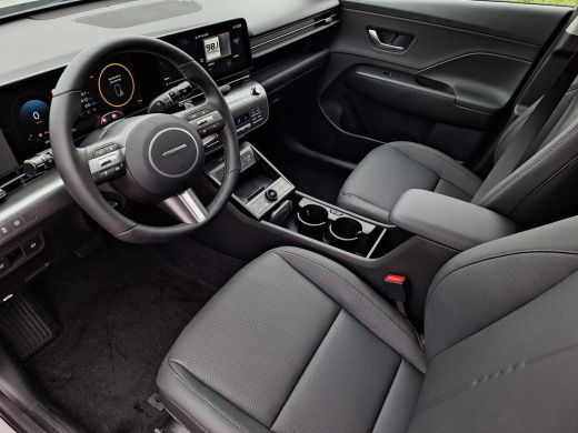 Hyundai Kona 1.6 GDI HEV Premium Sky | Uit voorraad leverbaar! | Schuif-/kantel dak | Elektrische stoelen | St... ActivLease financial lease
