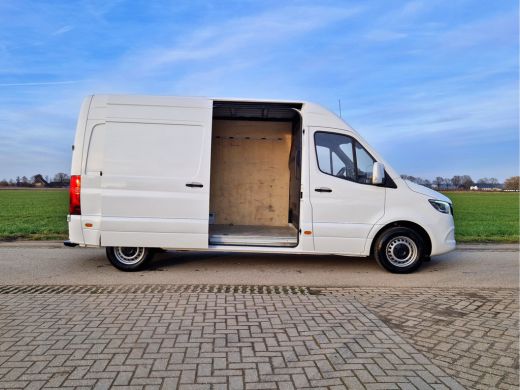 Mercedes-Benz Sprinter 211 1.9 CDI L2 H2 - 110 Pk - Euro 6 - Airco - Cruise Control - ParkeerCamera ActivLease financial lease