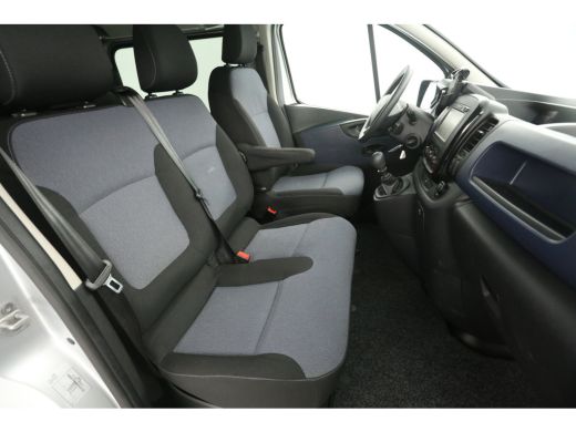 Opel Vivaro 1.6 CDTI L2H1 | DC | 6 Zits | Airco | Cruise | Trekhaak | Navi | Parkeersens. ActivLease financial lease